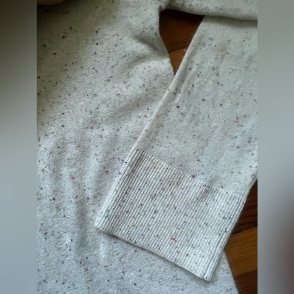 Flecked Pocket Tunic Sweater - Picture 6 of 6